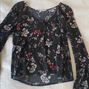 Cupcakes and cashmere flowy floral top